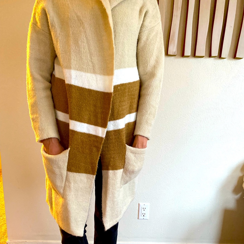 Lulus sweater